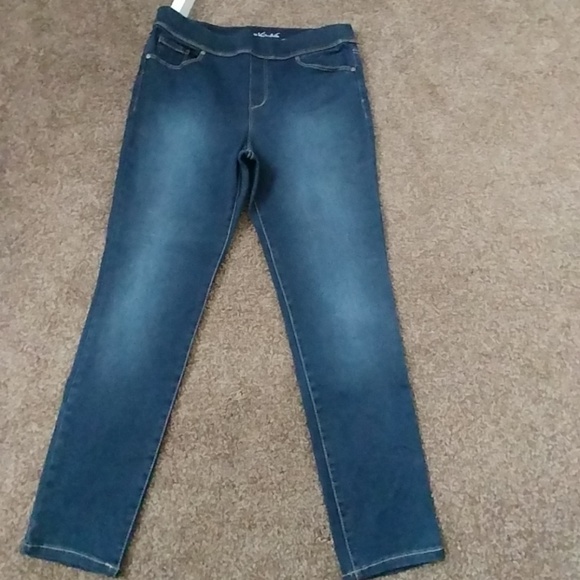 gloria vanderbilt avery slim leg pull on jeans